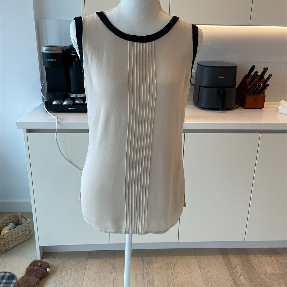 Vintage Escada Cream and Black Sleeveless Blouse - Size 42